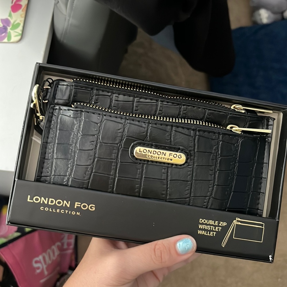 London Fog Double Zip wristlet wallet